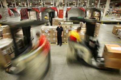 双十一海淘下单次日就到货!海关开足马力保障跨境电商24小时通关